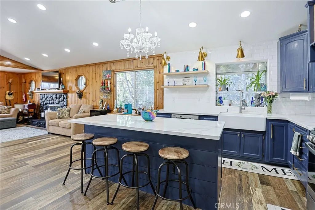 23095 Hemlock, Crestline, CA 92325