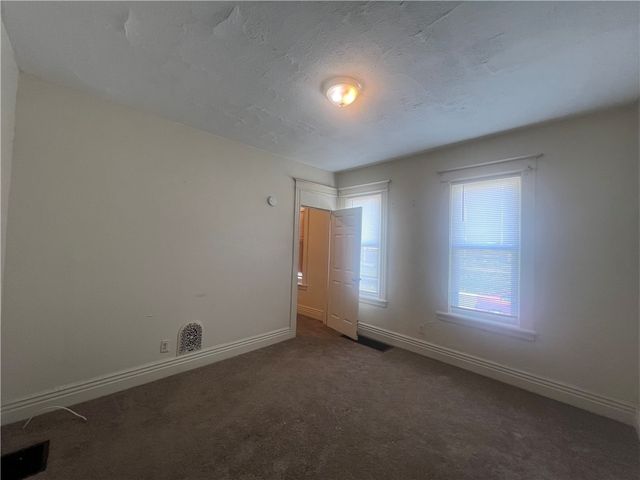 5 Saint Jacob St, Rochester, NY 14621