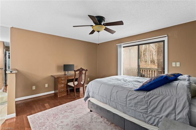 1916 Chateau Ridge, Winston-salem, NC 27103