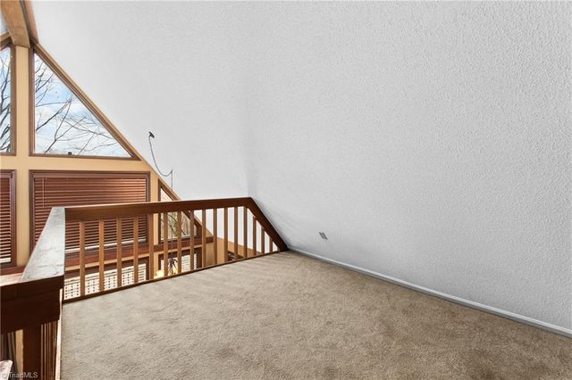 1916 Chateau Ridge, Winston-salem, NC 27103