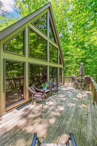 1916 Chateau Ridge, Winston-salem, NC 27103