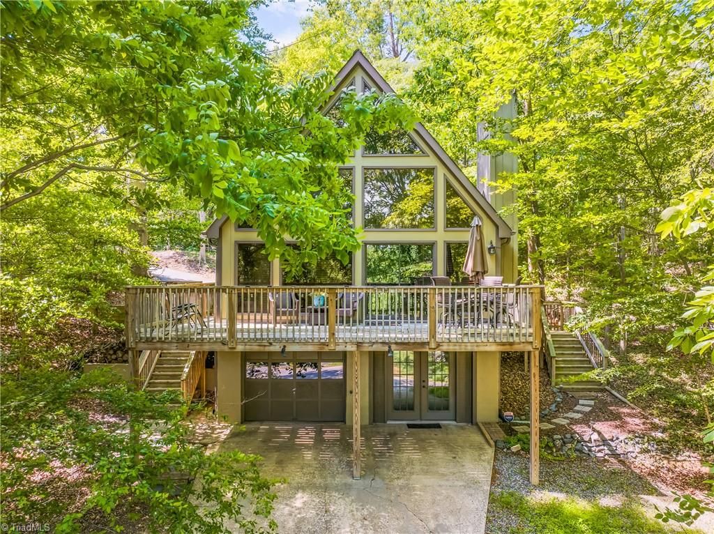 1916 Chateau Ridge, Winston-salem, NC 27103