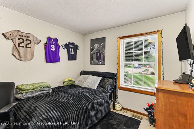 471 Windrock Lane, Dimondale, MI 48821