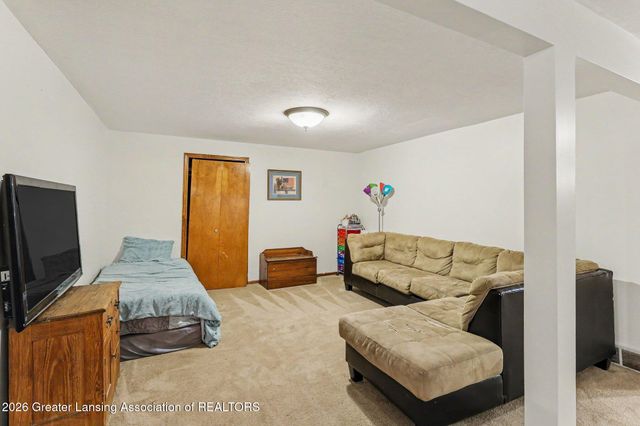 471 Windrock Lane, Dimondale, MI 48821