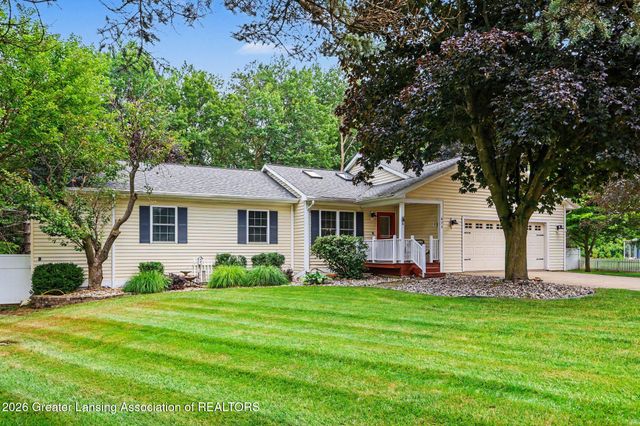 471 Windrock Lane, Dimondale, MI 48821
