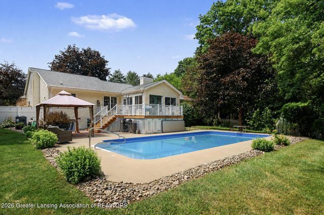 471 Windrock Lane, Dimondale, MI 48821