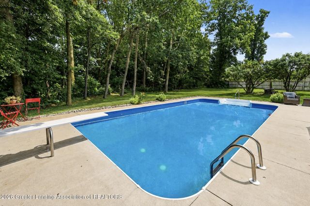 471 Windrock Lane, Dimondale, MI 48821