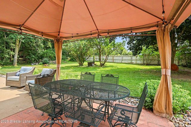 471 Windrock Lane, Dimondale, MI 48821