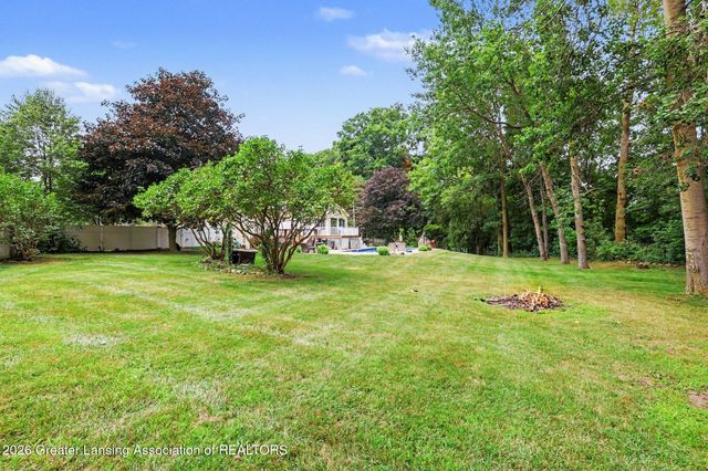 471 Windrock Lane, Dimondale, MI 48821
