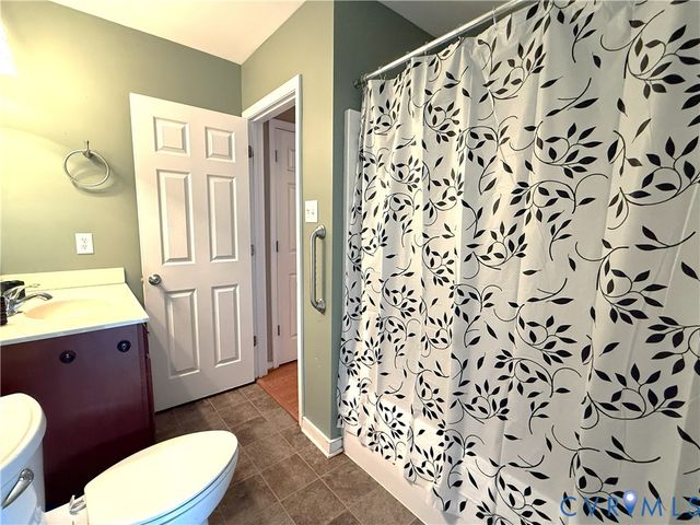 9901 Ethens Castle Dr, Chester, VA 23831