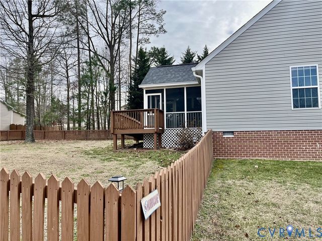 9901 Ethens Castle Dr, Chester, VA 23831