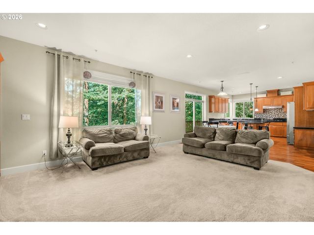 1633 Sw JOSHUA St, Portland, OR 97219