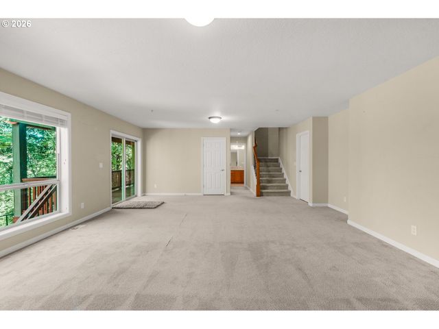 1633 Sw JOSHUA St, Portland, OR 97219