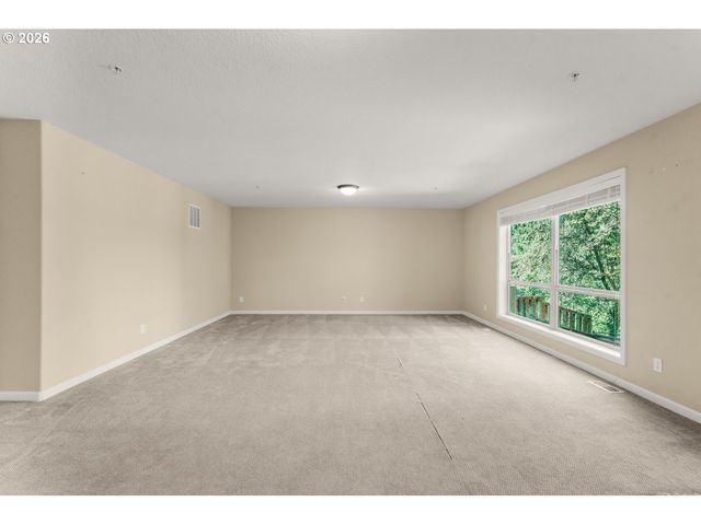1633 Sw JOSHUA St, Portland, OR 97219
