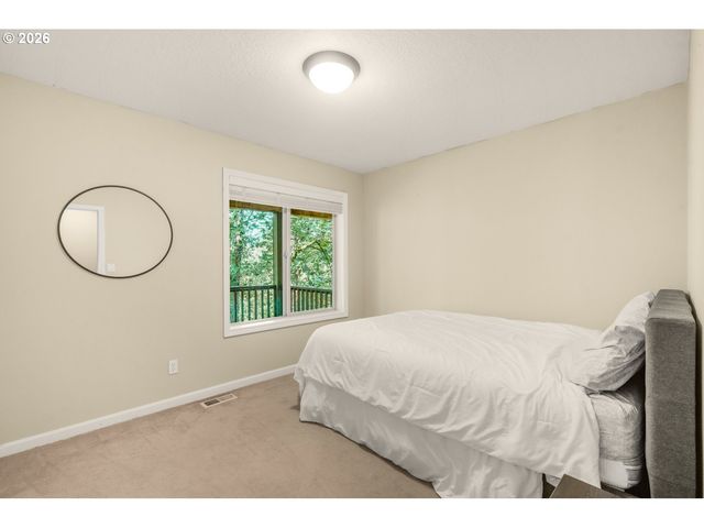 1633 Sw JOSHUA St, Portland, OR 97219