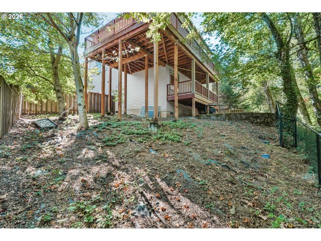 1633 Sw JOSHUA St, Portland, OR 97219