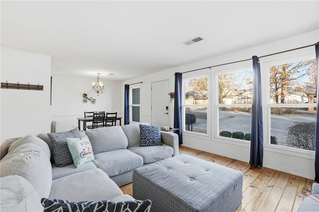 10 Dogwood Drive, Bella Vista, AR 72715