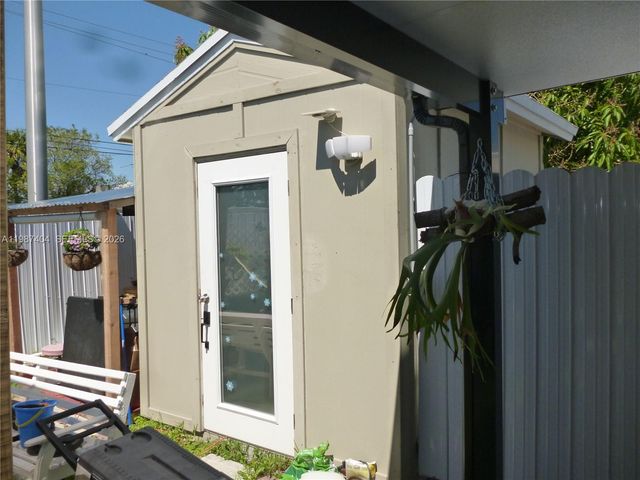 19372 SW 119th Ct, Miami, FL 33177