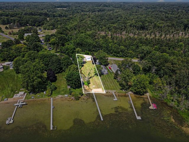 2402 Dumont Lake Road, Allegan, MI 49010