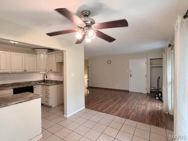 1115 Appleseed Lane A, Olivette, MO 63132