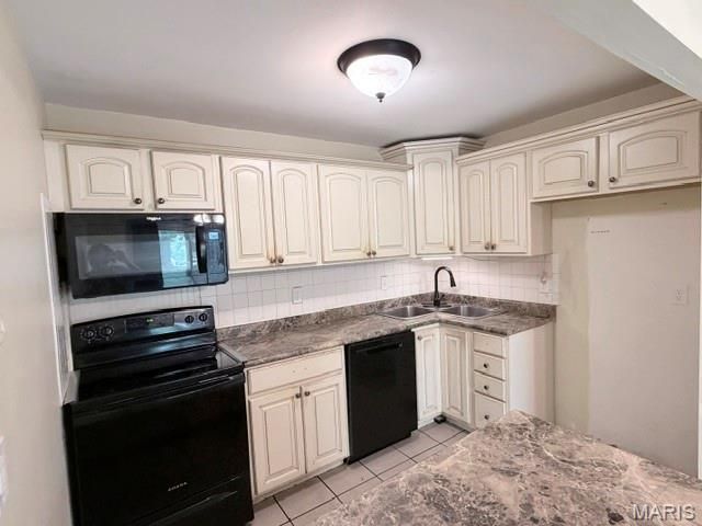 1115 Appleseed Lane A, Olivette, MO 63132
