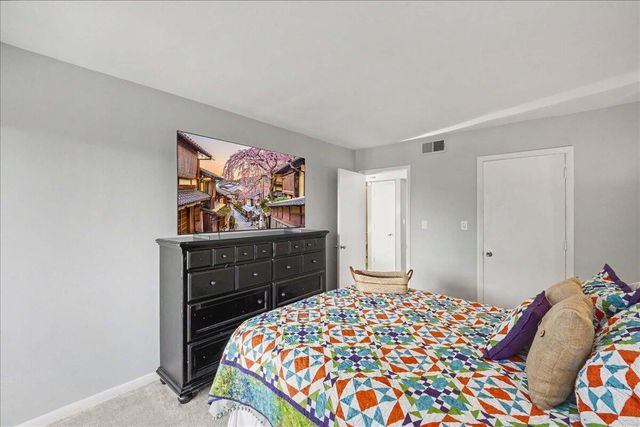 750 Shaker Drive 707, Lexington, KY 40504