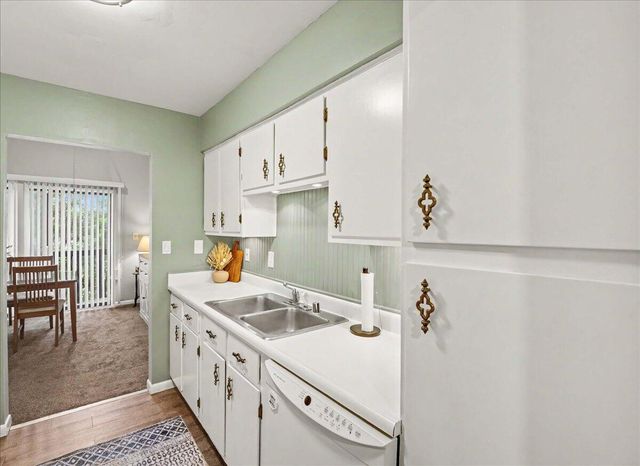 750 Shaker Drive 707, Lexington, KY 40504