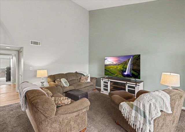 750 Shaker Drive 707, Lexington, KY 40504