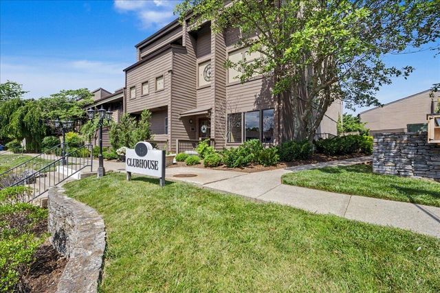 750 Shaker Drive 707, Lexington, KY 40504