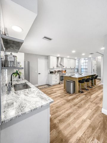 12989 Meadowbreeze Drive, Wellington, FL 33414