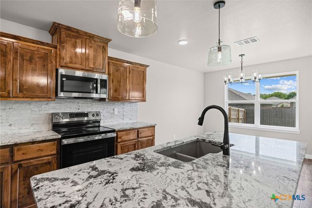 2552 Cowgirl Trail, Belton, TX 76513