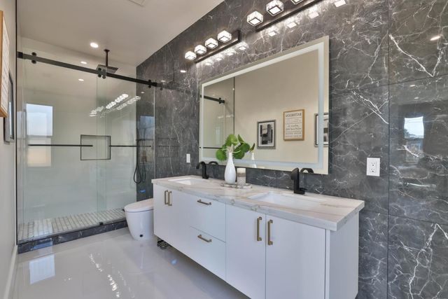 341 Carlyn Avenue, Campbell, CA 95008