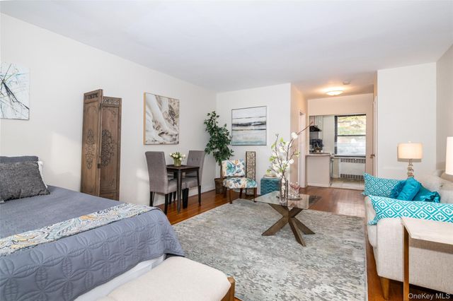 153 E Hartsdale Avenue 1B, Hartsdale, NY 10530