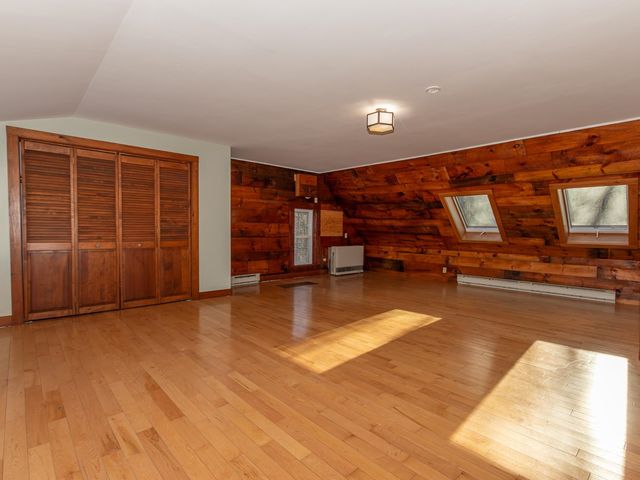 24 Hunt Road, Westmoreland, NH 03467