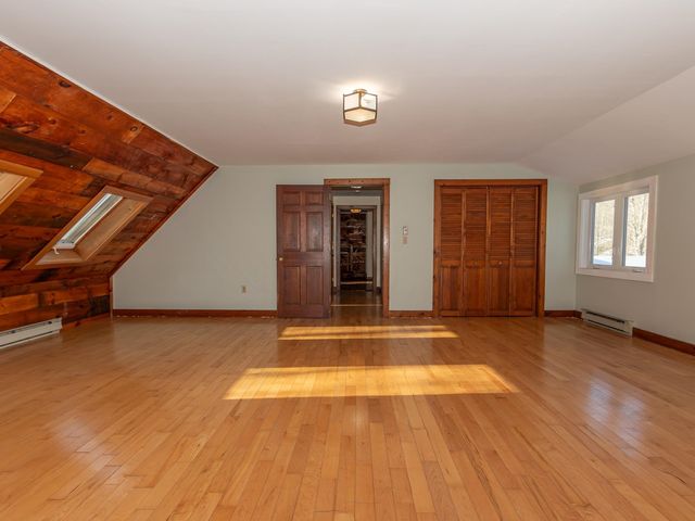 24 Hunt Road, Westmoreland, NH 03467