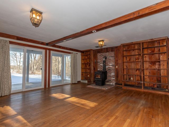 24 Hunt Road, Westmoreland, NH 03467