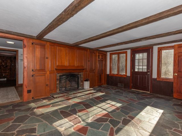 24 Hunt Road, Westmoreland, NH 03467