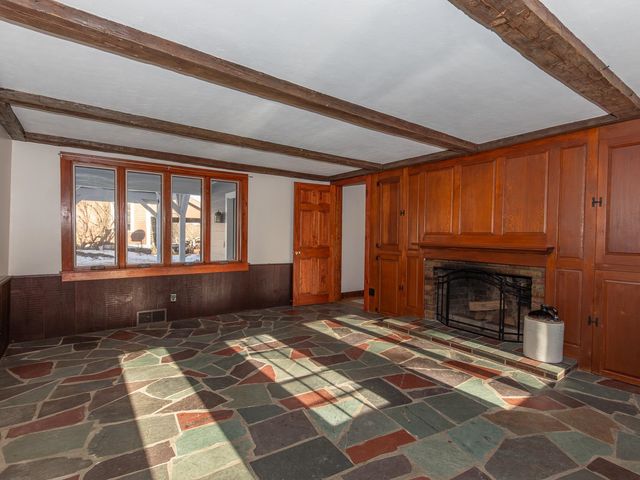 24 Hunt Road, Westmoreland, NH 03467