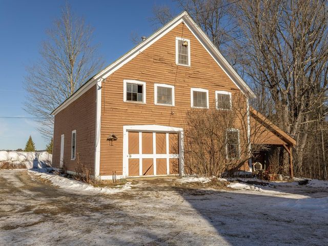 24 Hunt Road, Westmoreland, NH 03467