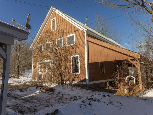 24 Hunt Road, Westmoreland, NH 03467