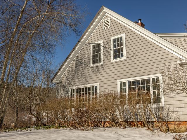24 Hunt Road, Westmoreland, NH 03467