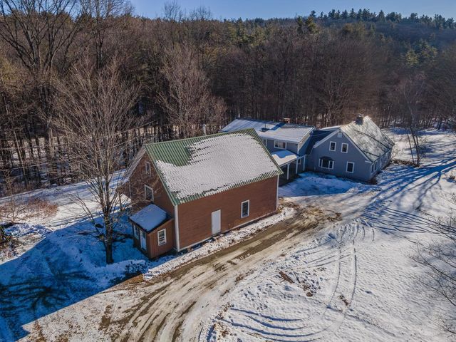 24 Hunt Road, Westmoreland, NH 03467