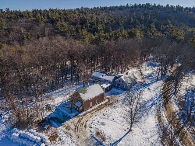 24 Hunt Road, Westmoreland, NH 03467