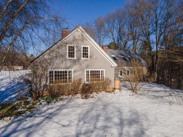 24 Hunt Road, Westmoreland, NH 03467