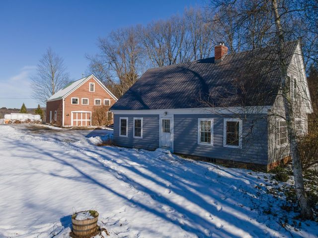 24 Hunt Road, Westmoreland, NH 03467