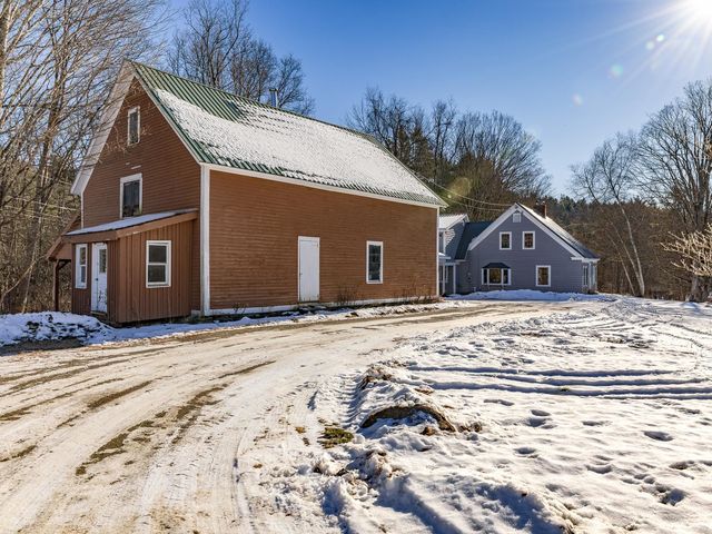 24 Hunt Road, Westmoreland, NH 03467