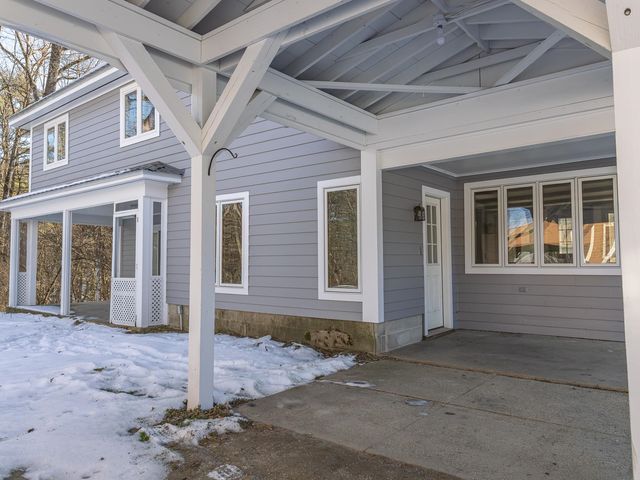24 Hunt Road, Westmoreland, NH 03467