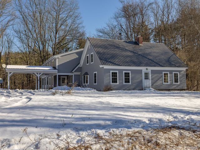 24 Hunt Road, Westmoreland, NH 03467