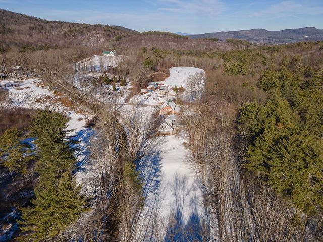 24 Hunt Road, Westmoreland, NH 03467