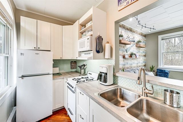 7363 North Shore Drive 5, South Haven, MI 49090